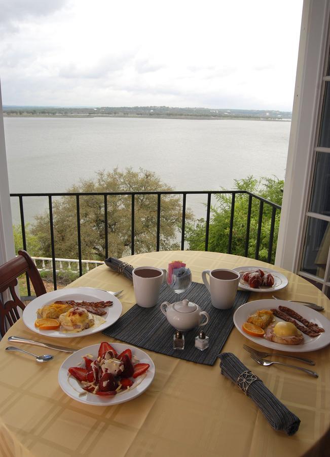 Lakehouse Couette-café