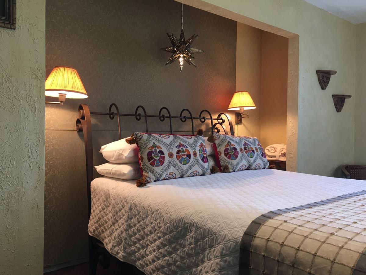 Bed & Breakfast Lakehouse 3*