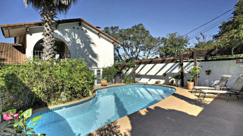 Lakehouse Bed & Breakfast Canyon Lake