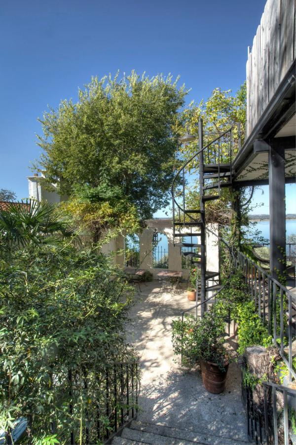 Bed & Breakfast Lakehouse 3*